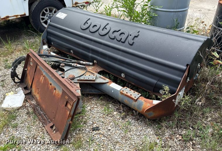 image for item ED4317 Bobcat skid steer broom