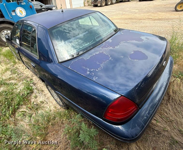 image for item ED4319 2003 Ford Crown Victoria Police Interceptor 