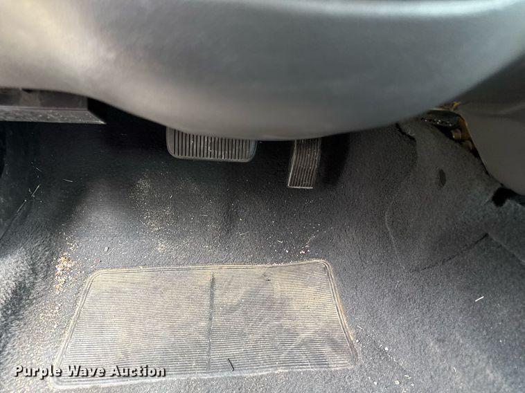 image for item ED4319 2003 Ford Crown Victoria Police Interceptor 