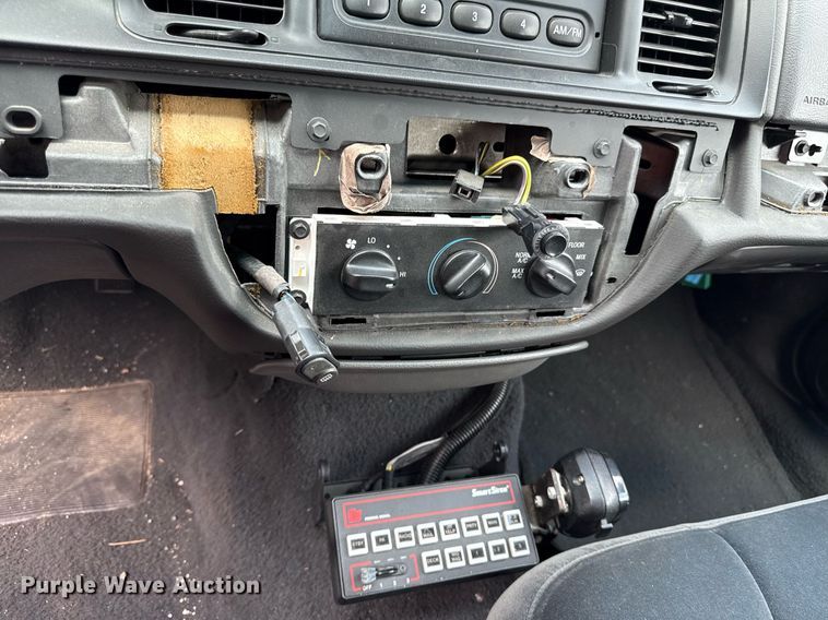 image for item ED4319 2003 Ford Crown Victoria Police Interceptor 