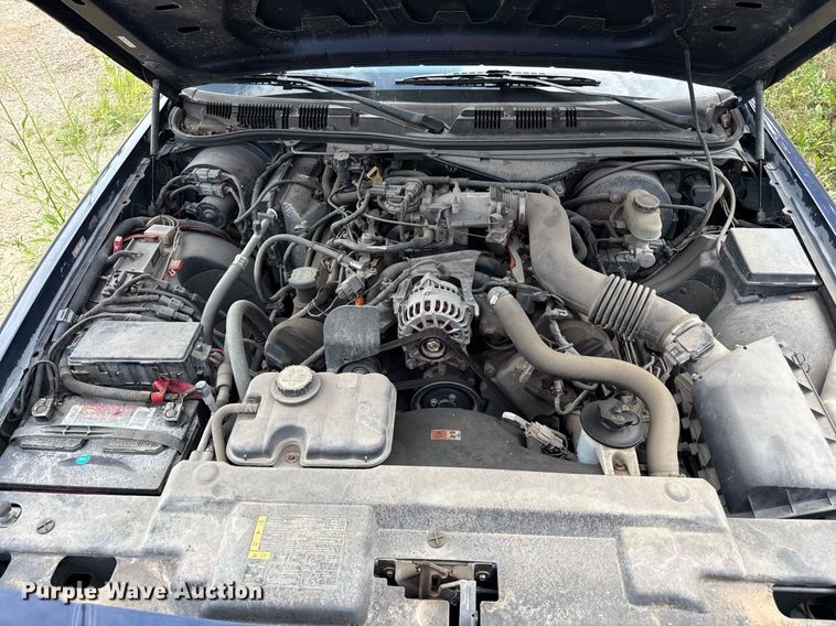 image for item ED4319 2003 Ford Crown Victoria Police Interceptor 