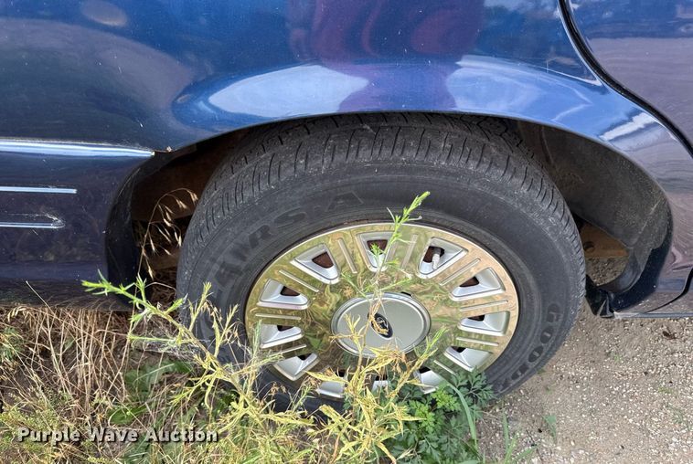 image for item ED4319 2003 Ford Crown Victoria Police Interceptor 