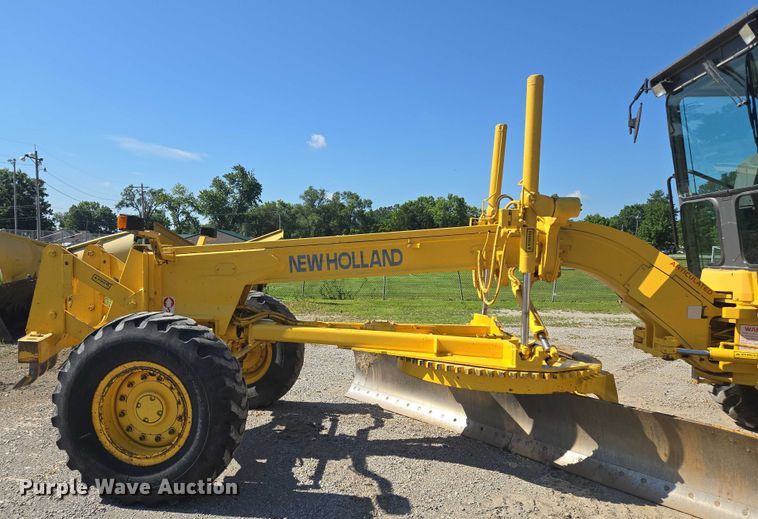 image for item EF1577 2000 New Holland RG170 motor grader