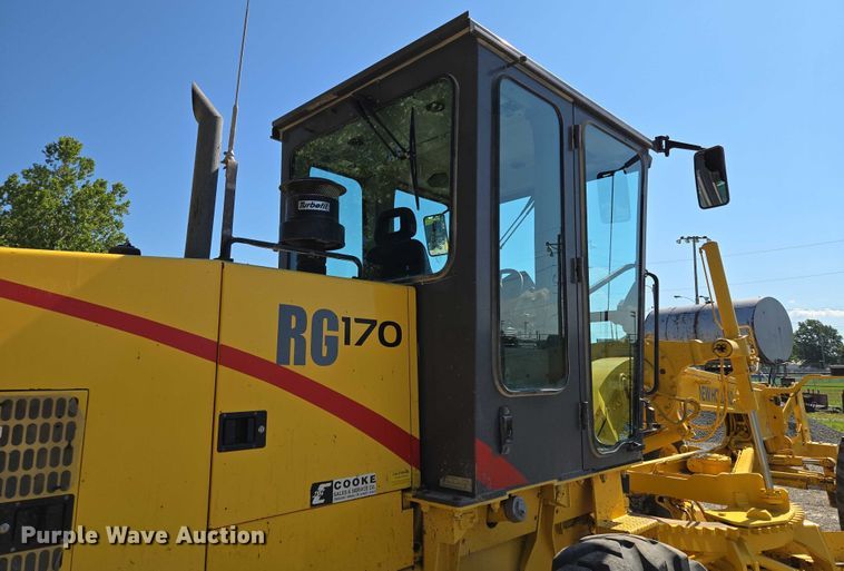 image for item EF1577 2000 New Holland RG170 motor grader