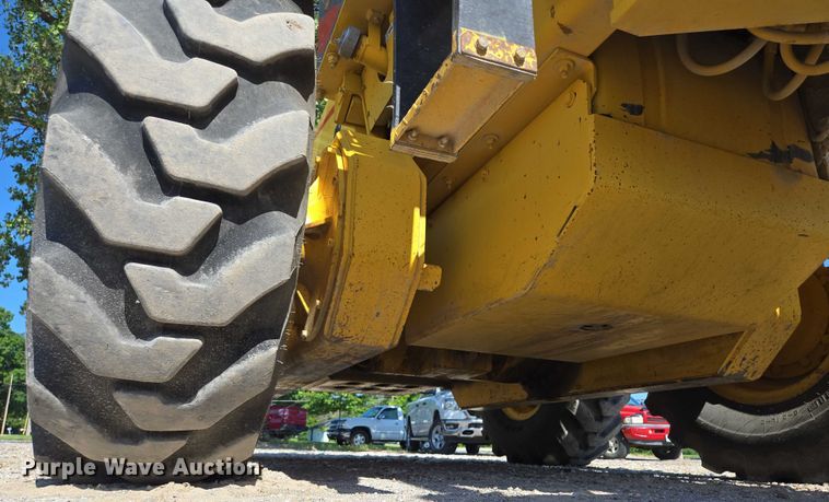 image for item EF1577 2000 New Holland RG170 motor grader