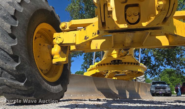 image for item EF1577 2000 New Holland RG170 motor grader