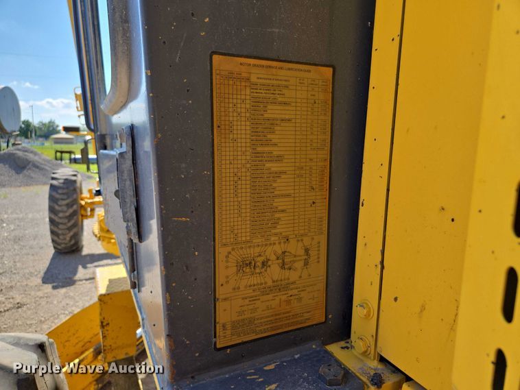 image for item EF1577 2000 New Holland RG170 motor grader