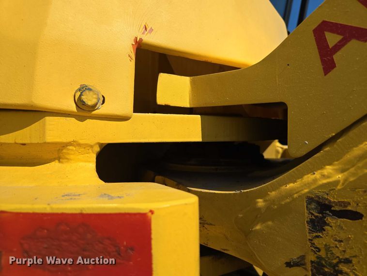 image for item EF1577 2000 New Holland RG170 motor grader