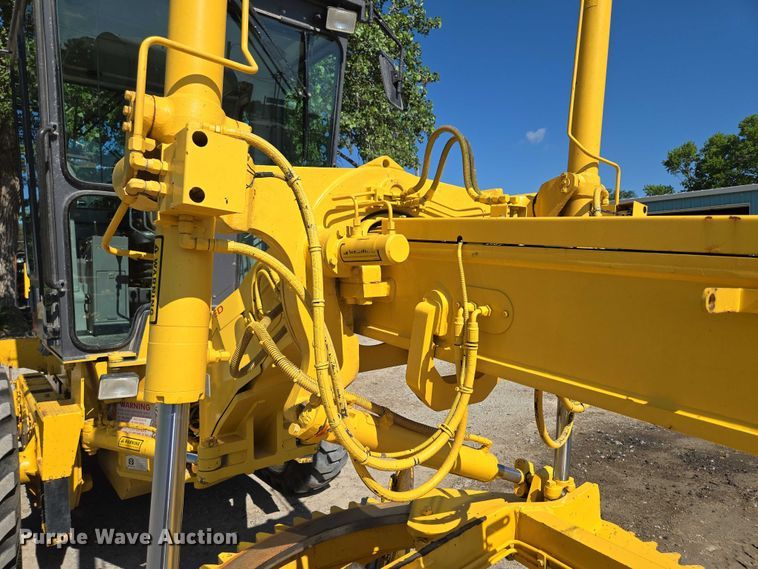 image for item EF1577 2000 New Holland RG170 motor grader