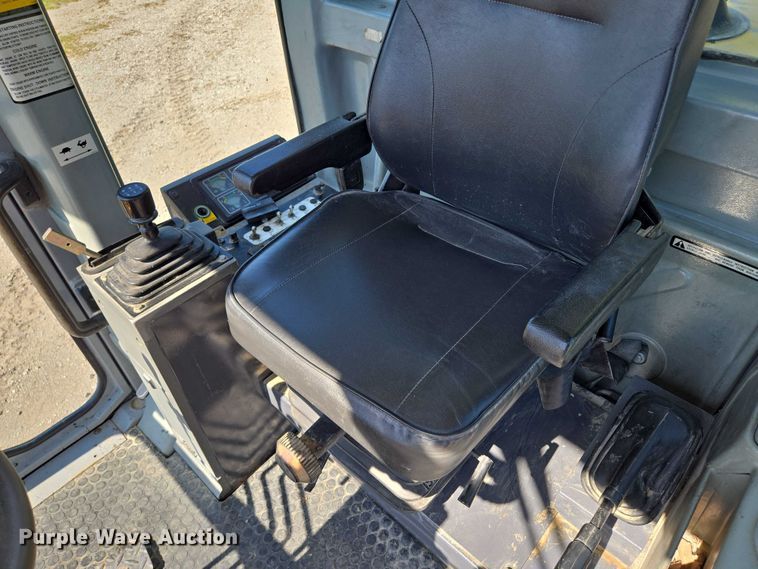 image for item EF1577 2000 New Holland RG170 motor grader