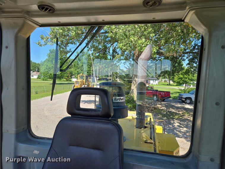 image for item EF1577 2000 New Holland RG170 motor grader