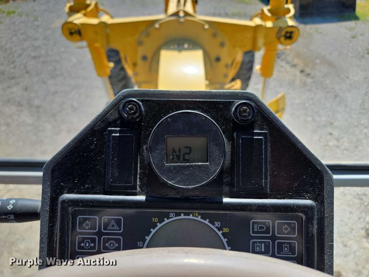 image for item EF1577 2000 New Holland RG170 motor grader