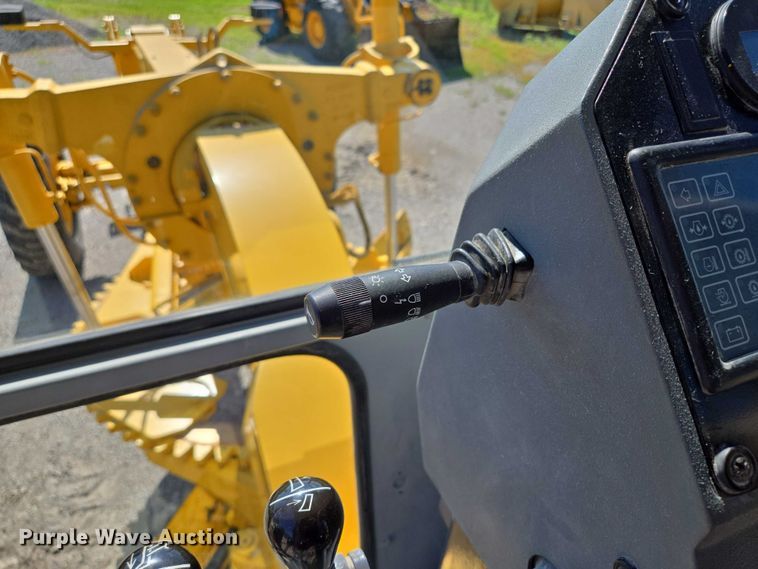 image for item EF1577 2000 New Holland RG170 motor grader