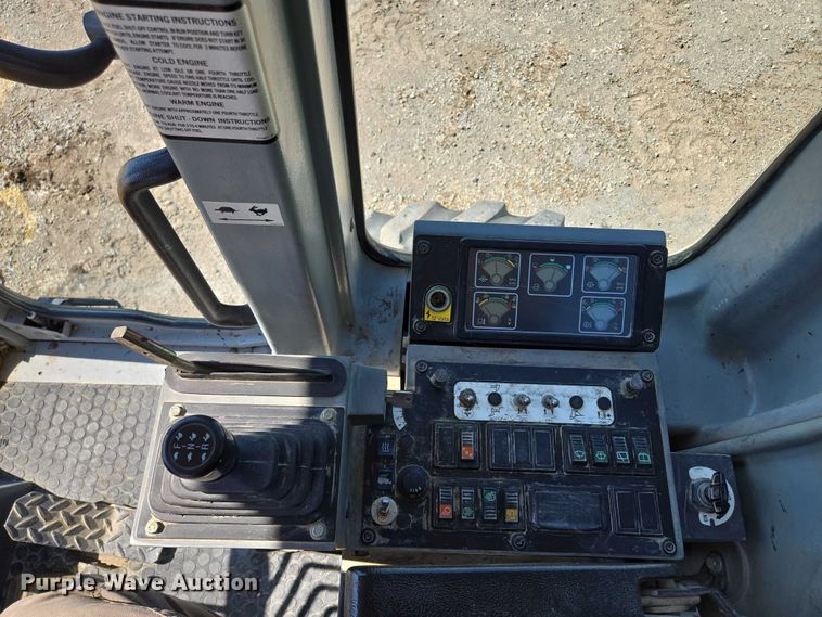 image for item EF1577 2000 New Holland RG170 motor grader