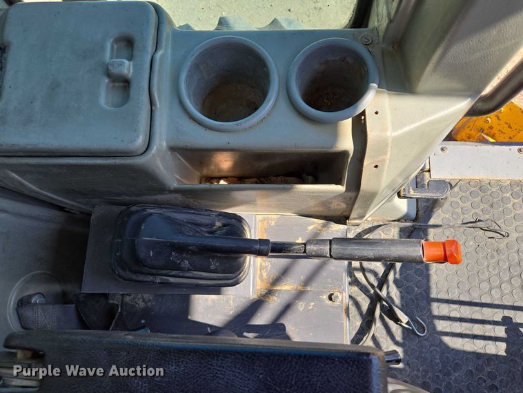 image for item EF1577 2000 New Holland RG170 motor grader