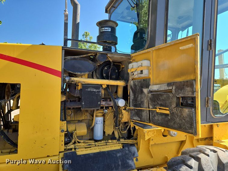 image for item EF1577 2000 New Holland RG170 motor grader