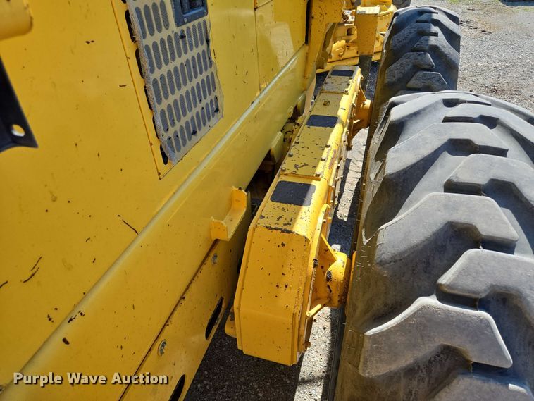 image for item EF1577 2000 New Holland RG170 motor grader