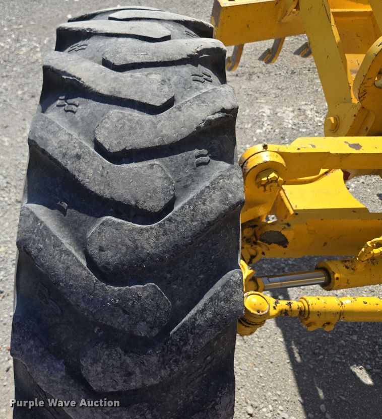 image for item EF1577 2000 New Holland RG170 motor grader