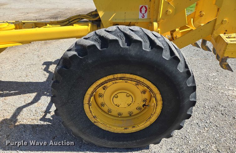 image for item EF1577 2000 New Holland RG170 motor grader