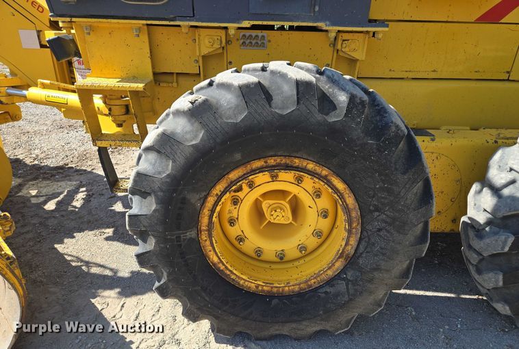 image for item EF1577 2000 New Holland RG170 motor grader