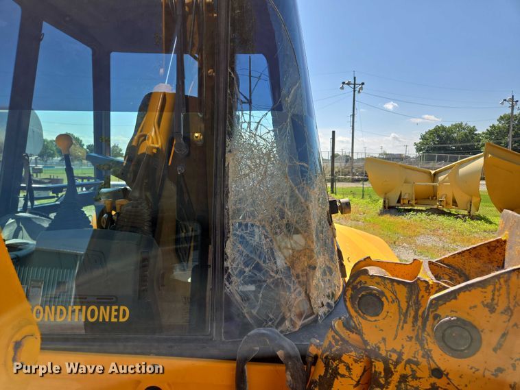 image for item EF1578 2014 JCB 214S Series 3 backhoe