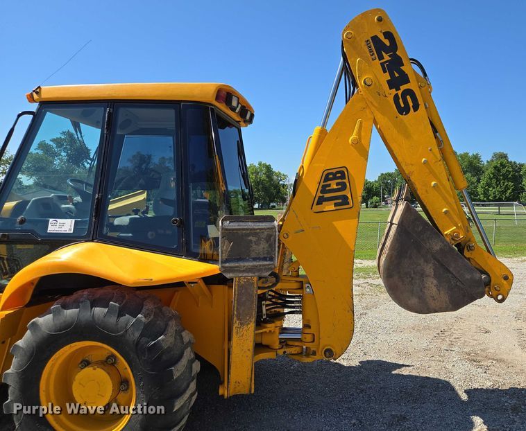 image for item EF1578 2014 JCB 214S Series 3 backhoe