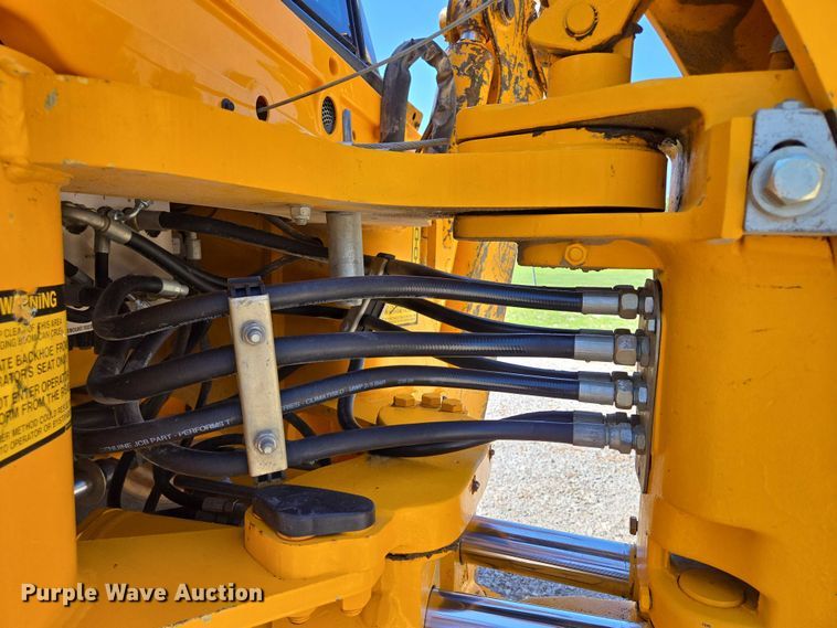 image for item EF1578 2014 JCB 214S Series 3 backhoe