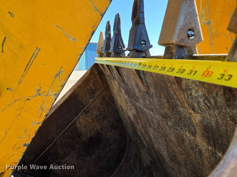 image for item EF1578 2014 JCB 214S Series 3 backhoe