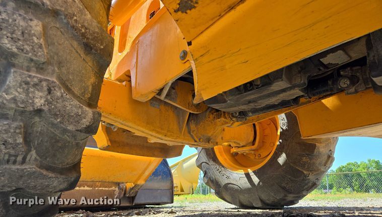 image for item EF1578 2014 JCB 214S Series 3 backhoe