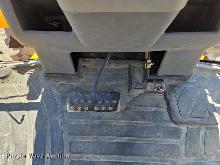 image for item EF1578 2014 JCB 214S Series 3 backhoe