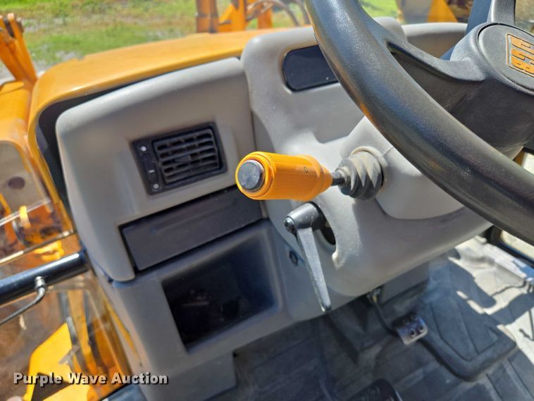 image for item EF1578 2014 JCB 214S Series 3 backhoe