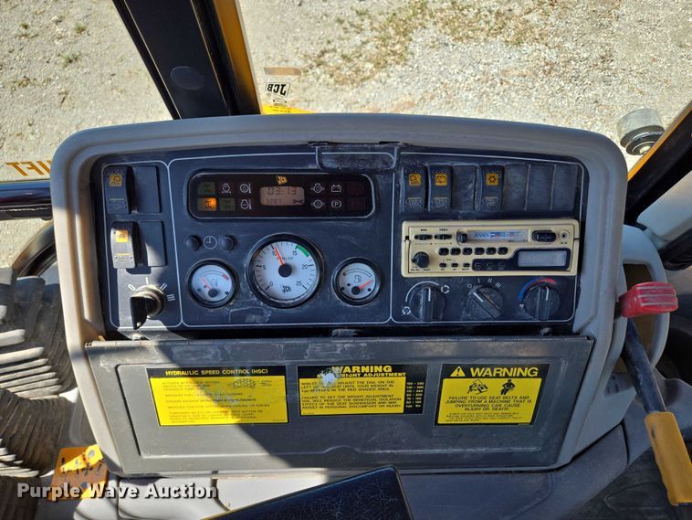 image for item EF1578 2014 JCB 214S Series 3 backhoe