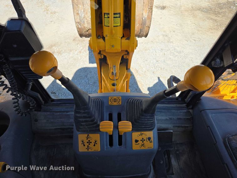 image for item EF1578 2014 JCB 214S Series 3 backhoe