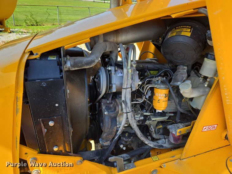 image for item EF1578 2014 JCB 214S Series 3 backhoe