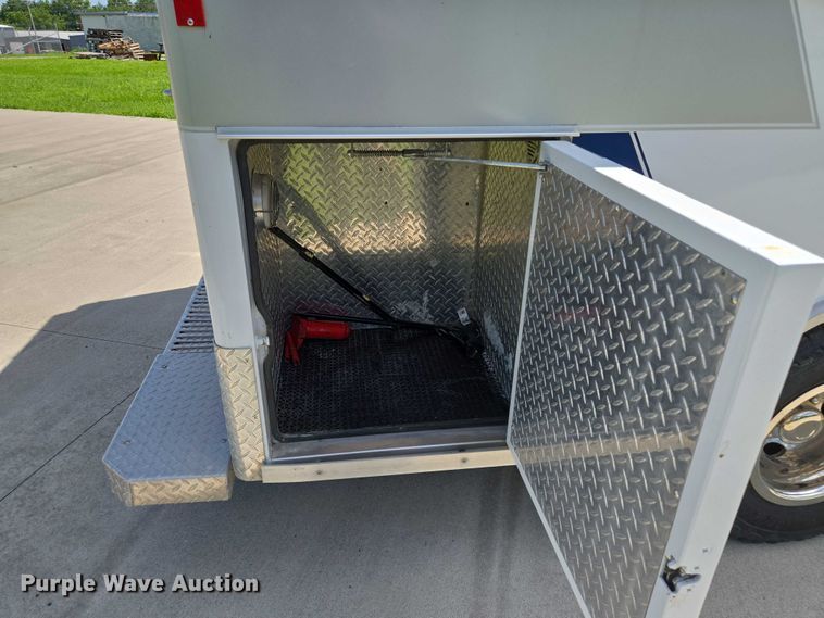 image for item EF1749 2000 Ford F350 Super Duty XLT ambulance