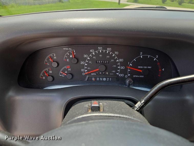 image for item EF1749 2000 Ford F350 Super Duty XLT ambulance