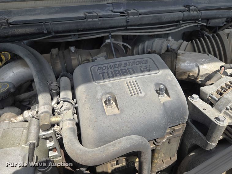 image for item EF1749 2000 Ford F350 Super Duty XLT ambulance