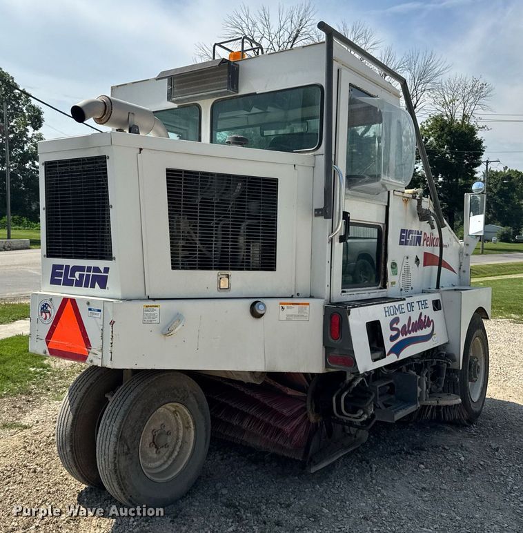image for item EF2093 2001 Elgin Pelican Series P street sweeper truck