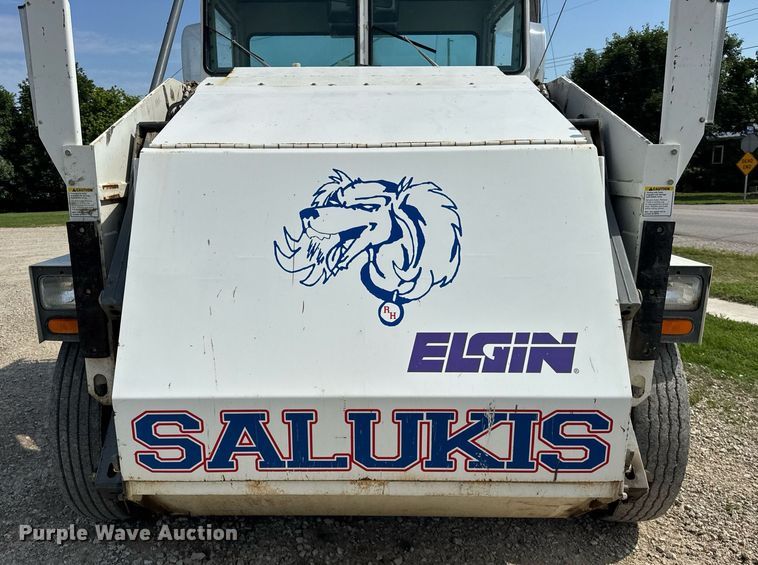 image for item EF2093 2001 Elgin Pelican Series P street sweeper truck