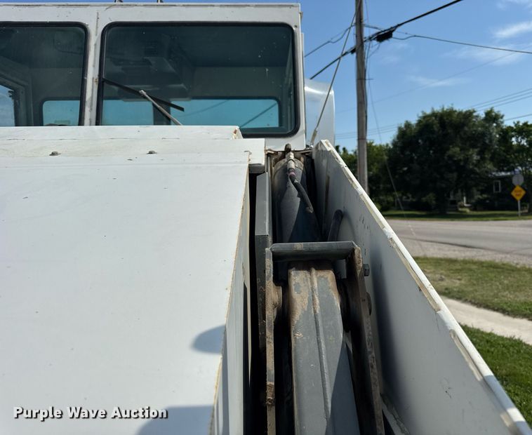 image for item EF2093 2001 Elgin Pelican Series P street sweeper truck