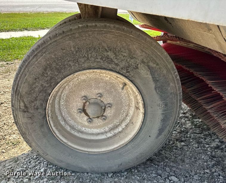 image for item EF2093 2001 Elgin Pelican Series P street sweeper truck