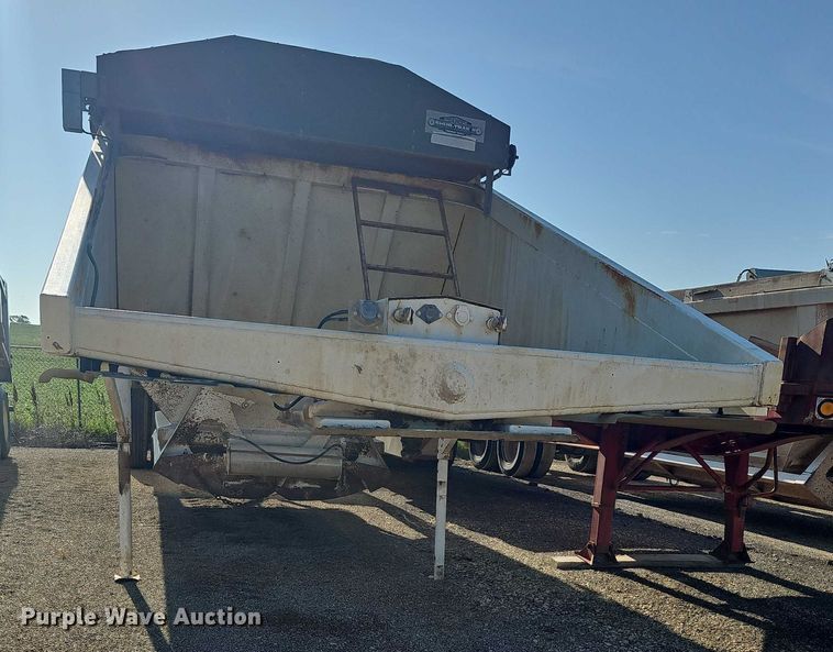 image for item EF3574 1992 Ranco bottom dump trailer