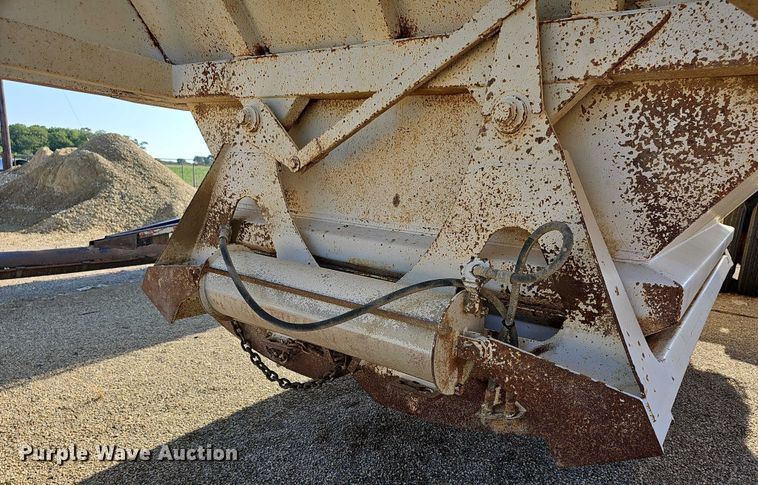 image for item EF3574 1992 Ranco bottom dump trailer