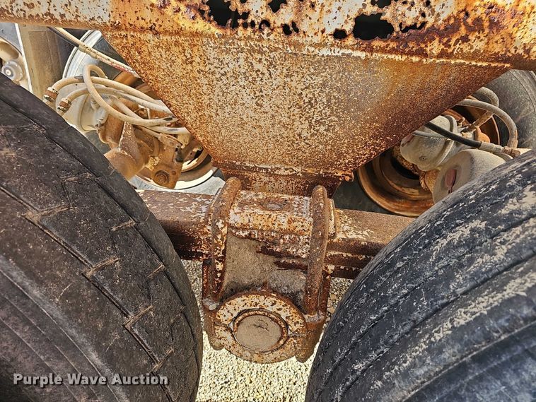 image for item EF3574 1992 Ranco bottom dump trailer