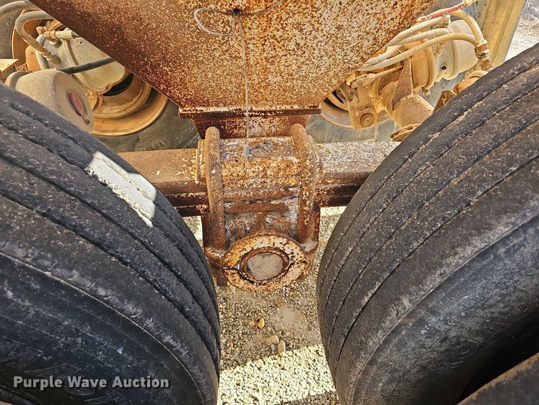 image for item EF3574 1992 Ranco bottom dump trailer