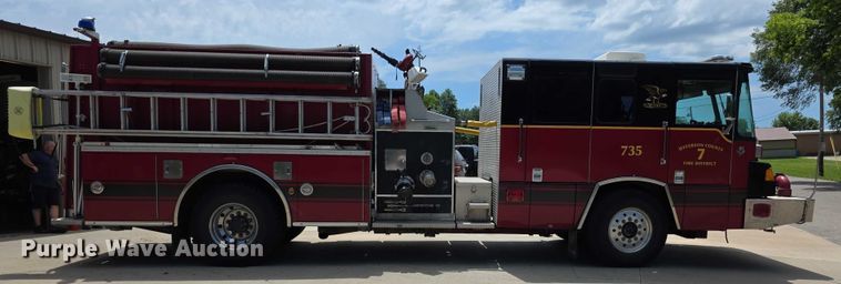 image for item EF3581 1995 Pierce Quantum pumper fire truck
