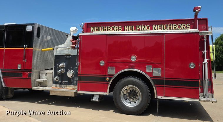 image for item EF3581 1995 Pierce Quantum pumper fire truck