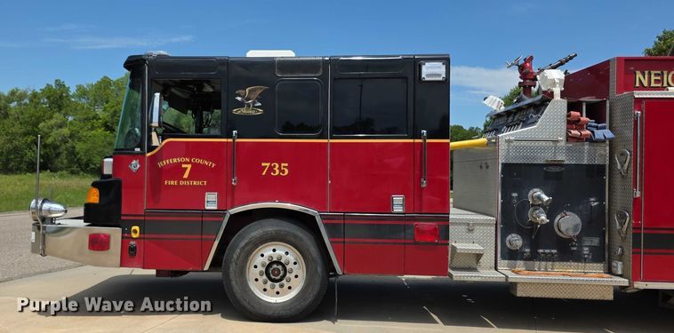 image for item EF3581 1995 Pierce Quantum pumper fire truck