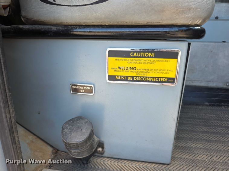 image for item EF3581 1995 Pierce Quantum pumper fire truck