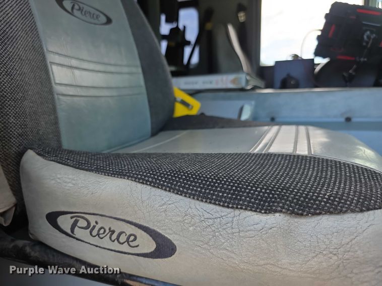 image for item EF3581 1995 Pierce Quantum pumper fire truck